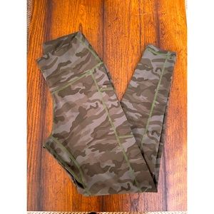 Brand New Camo Leggings Size Medium!